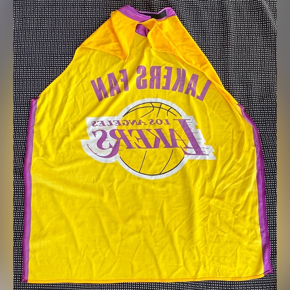 Los Angeles Lakers Youth Cape - Picture 3 of 6